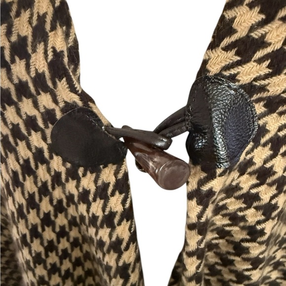 Cejon Houndstooth Cape Brown and Tan, One Size - Picture 2 of 8